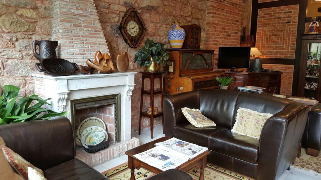 Apartamentos La Pontiga *** Infiesto Buitenkant foto