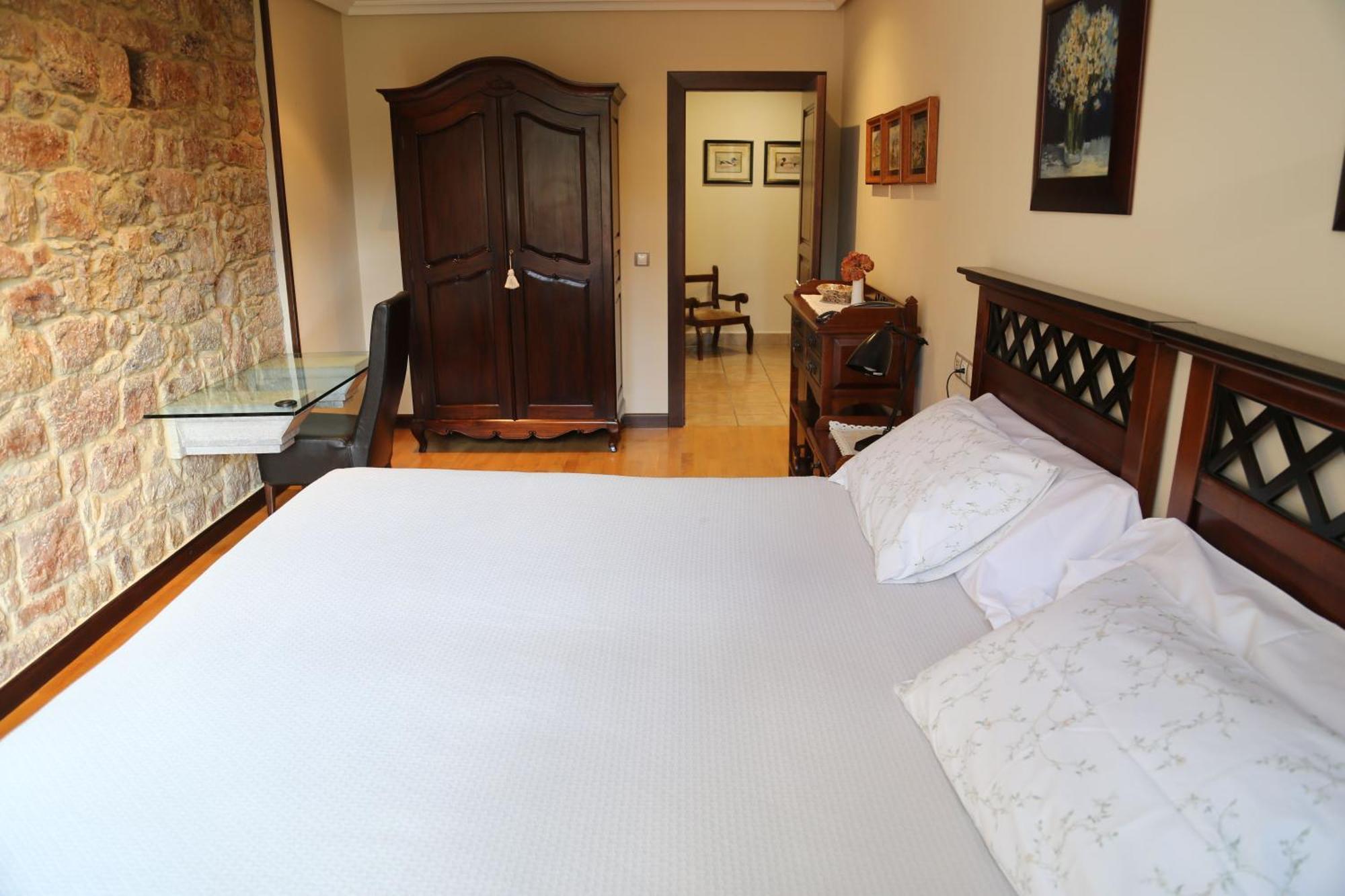 Apartamentos La Pontiga *** Infiesto Buitenkant foto