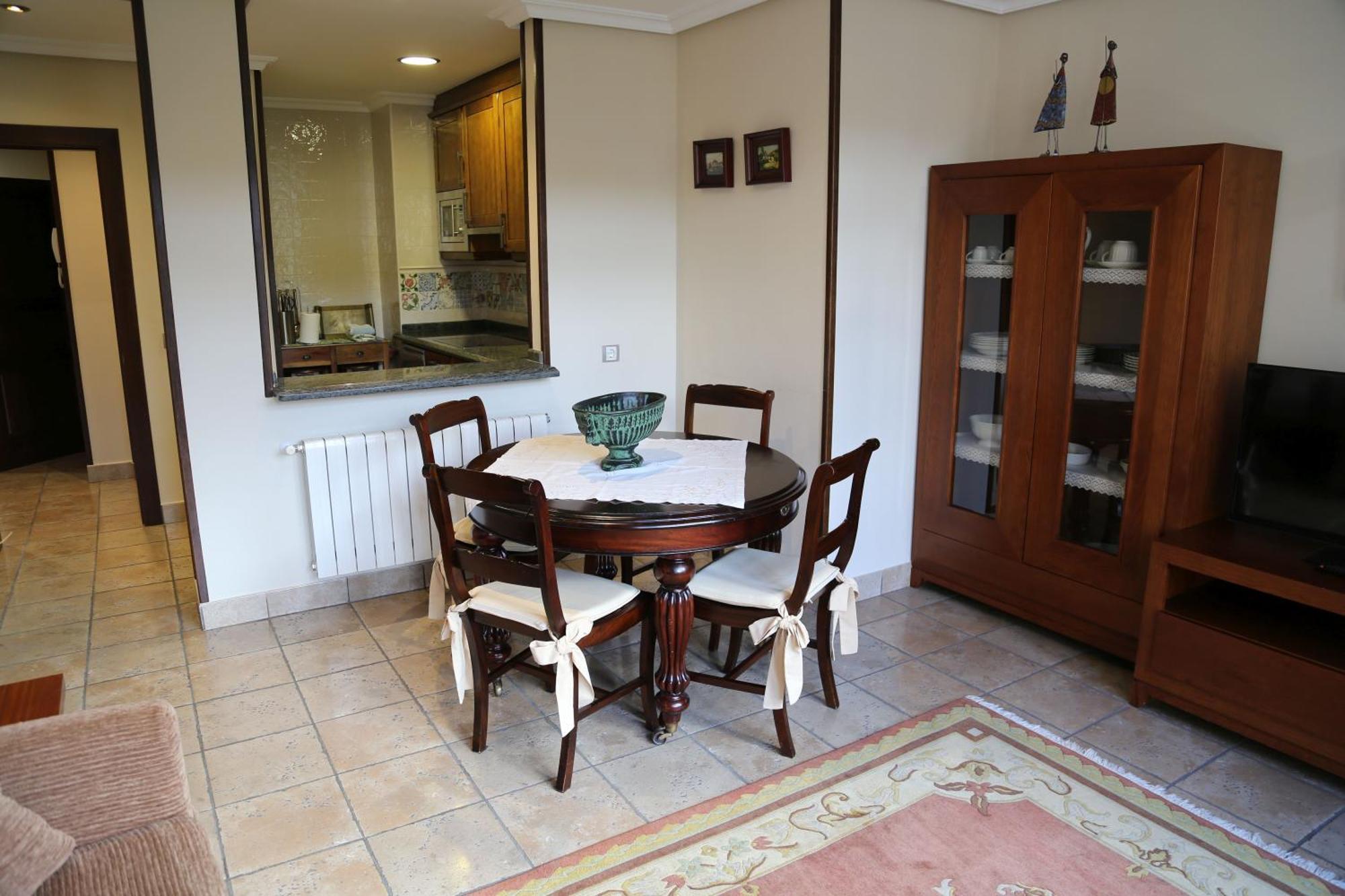Apartamentos La Pontiga *** Infiesto Buitenkant foto